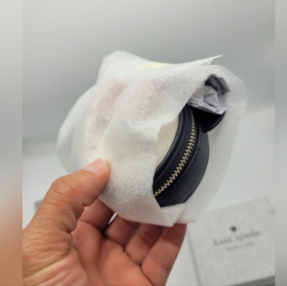 Kate Spade New York X Disney  Minnie Mouse Coin Purse Polka Dot Bow Bag - Picture 11 of 15